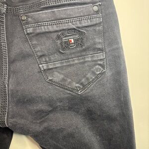 Slim Fit Men's Black Washed Jeans with Embroidered Back Pocket 32 waist